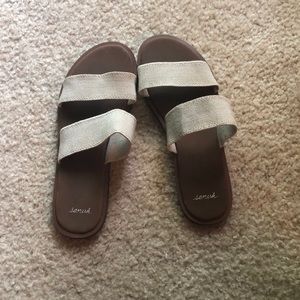sanuk yoga gora gora tan size 8